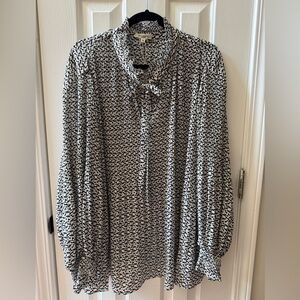 Max Studio Long Balloon Sleeve Blouse Black with White Floral Print 3X